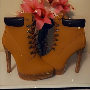 Camel high heeled boots